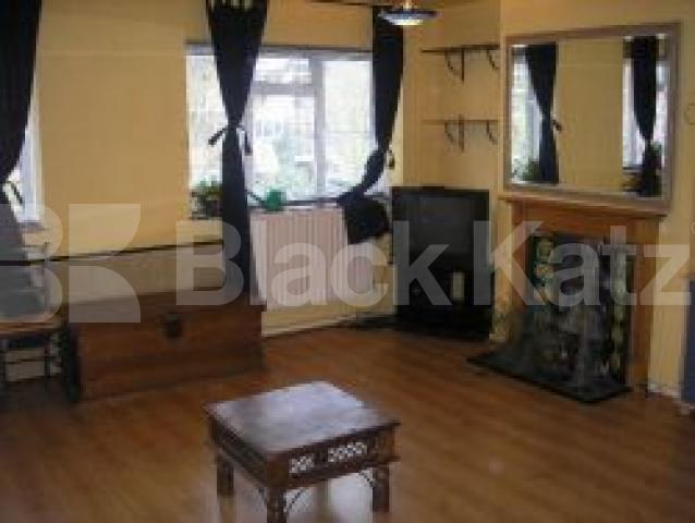 			Studio Apartment, 1 bath, 1 reception Studio			 St Albans Road, PARLIAMENT HILL